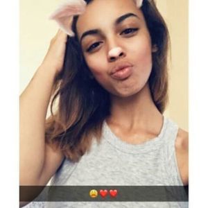 Meet your Posher, Aisha