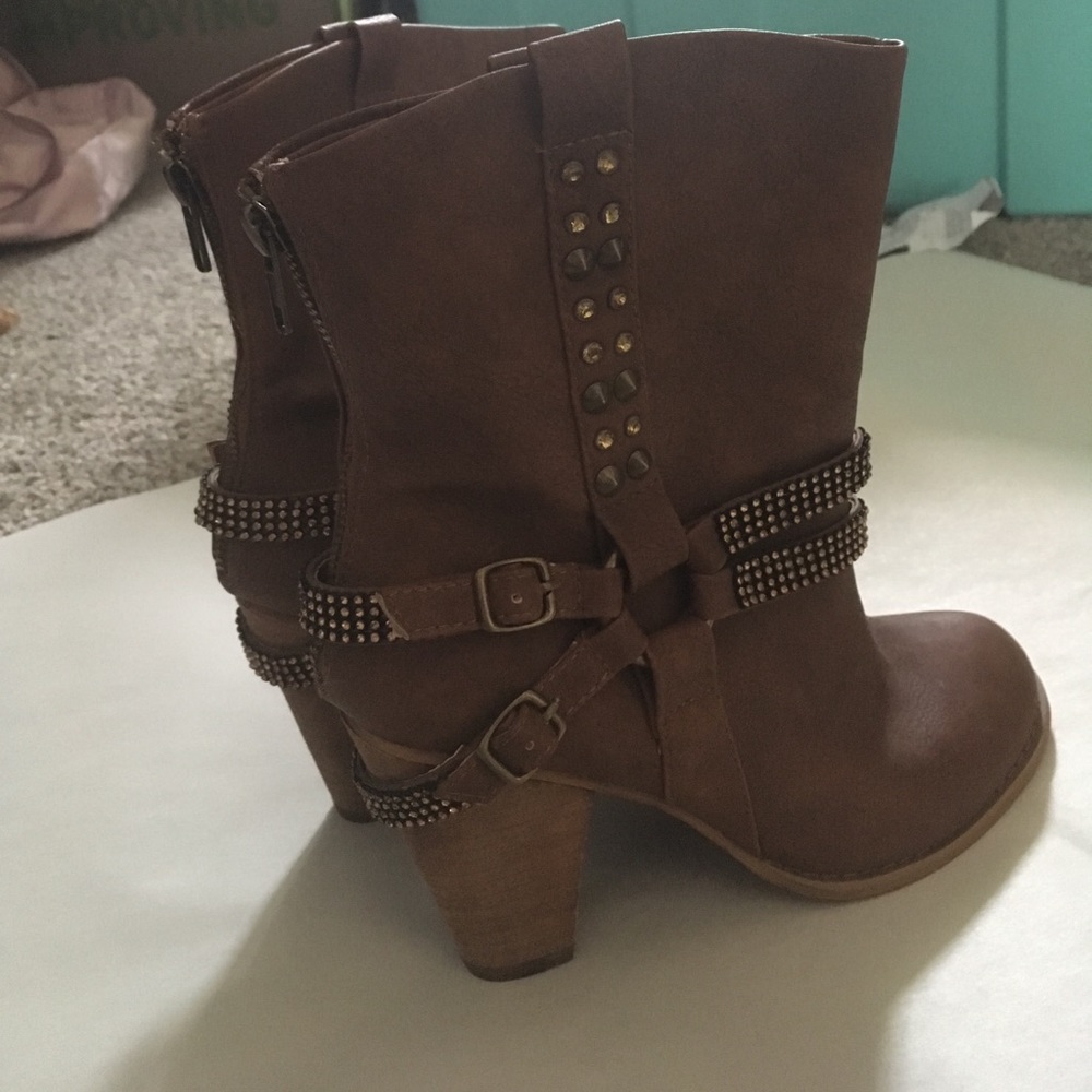 Buckle Boots - Picture 4 of 6