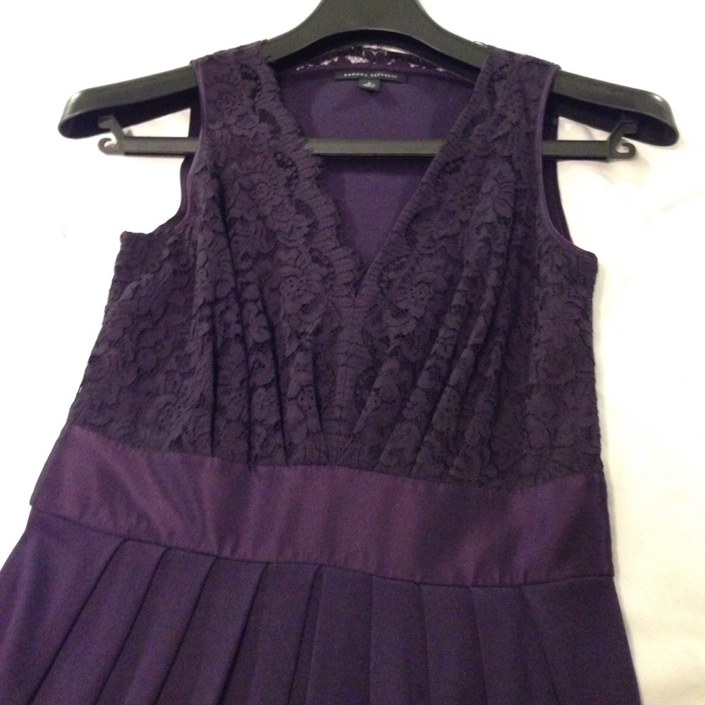 Banana Republic lace and cotton v-neck dress