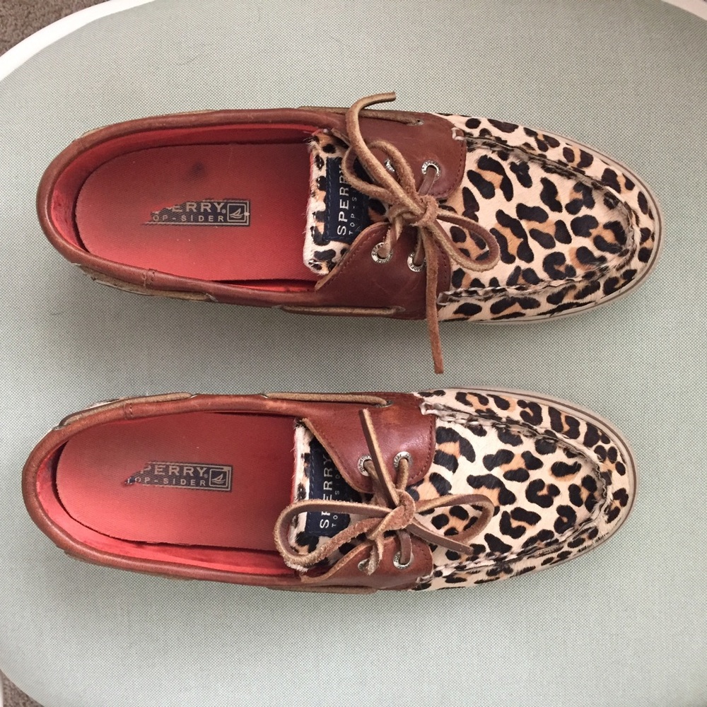 Womens sperries!