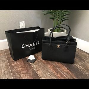 NEW CHANEL EXECUTIVE CERF TOTE