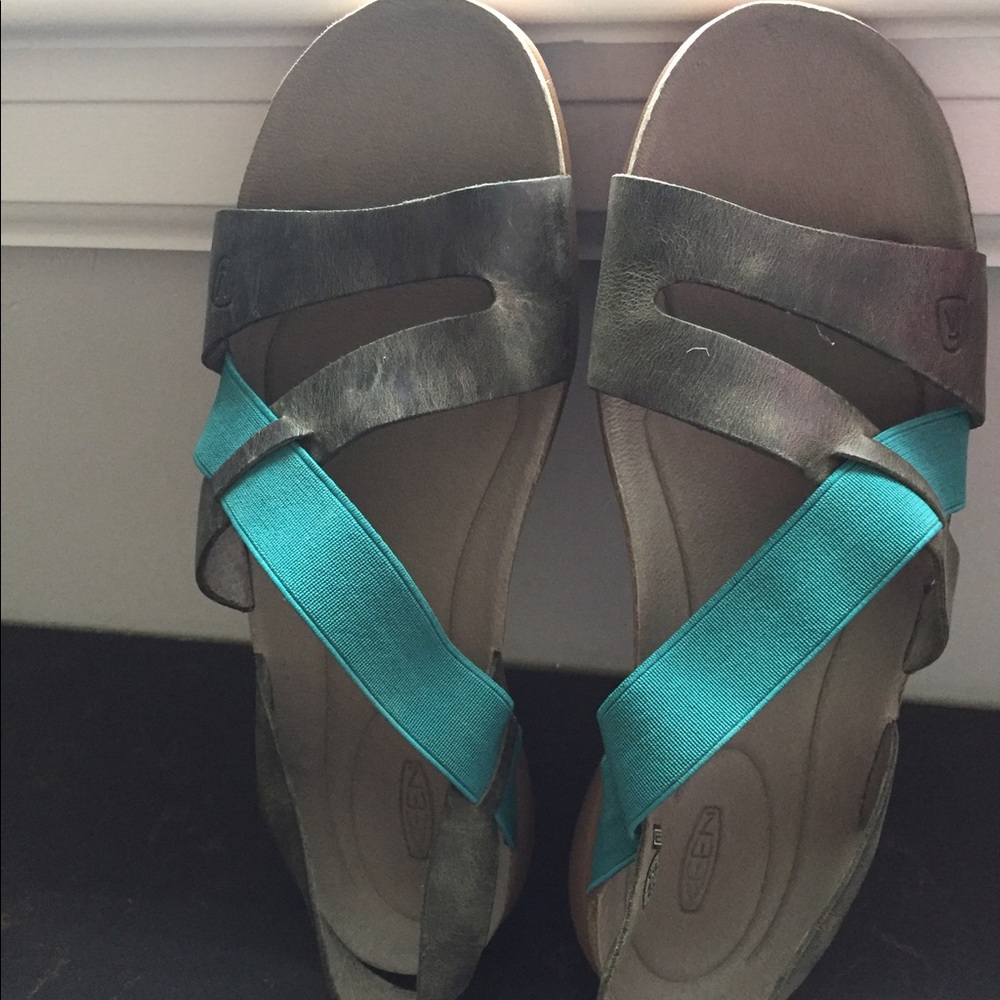 Keen sandals size 8
