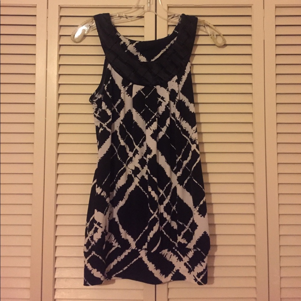 Black and white professional tank