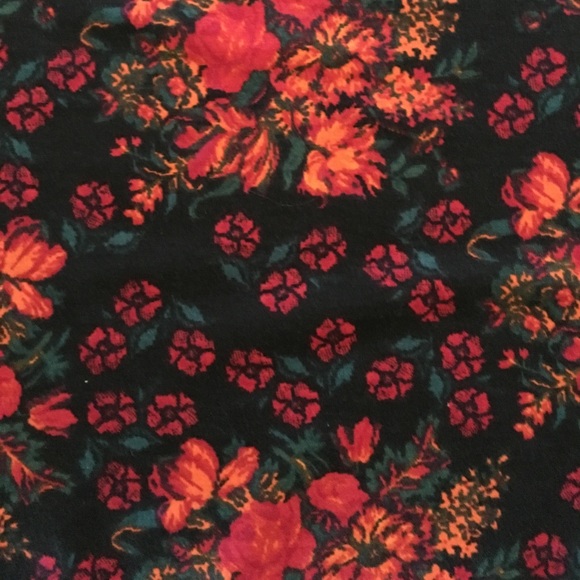 Lularoe Red Roses and Blue Irma - Picture 2 of 7