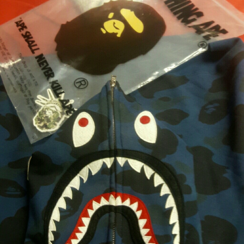 Large bape shark hoodie
