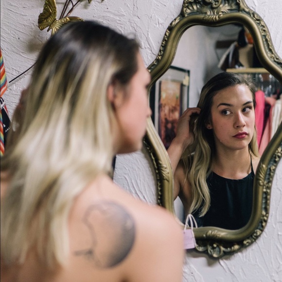 Meet your Posher, Brooke - Picture 2 of 3