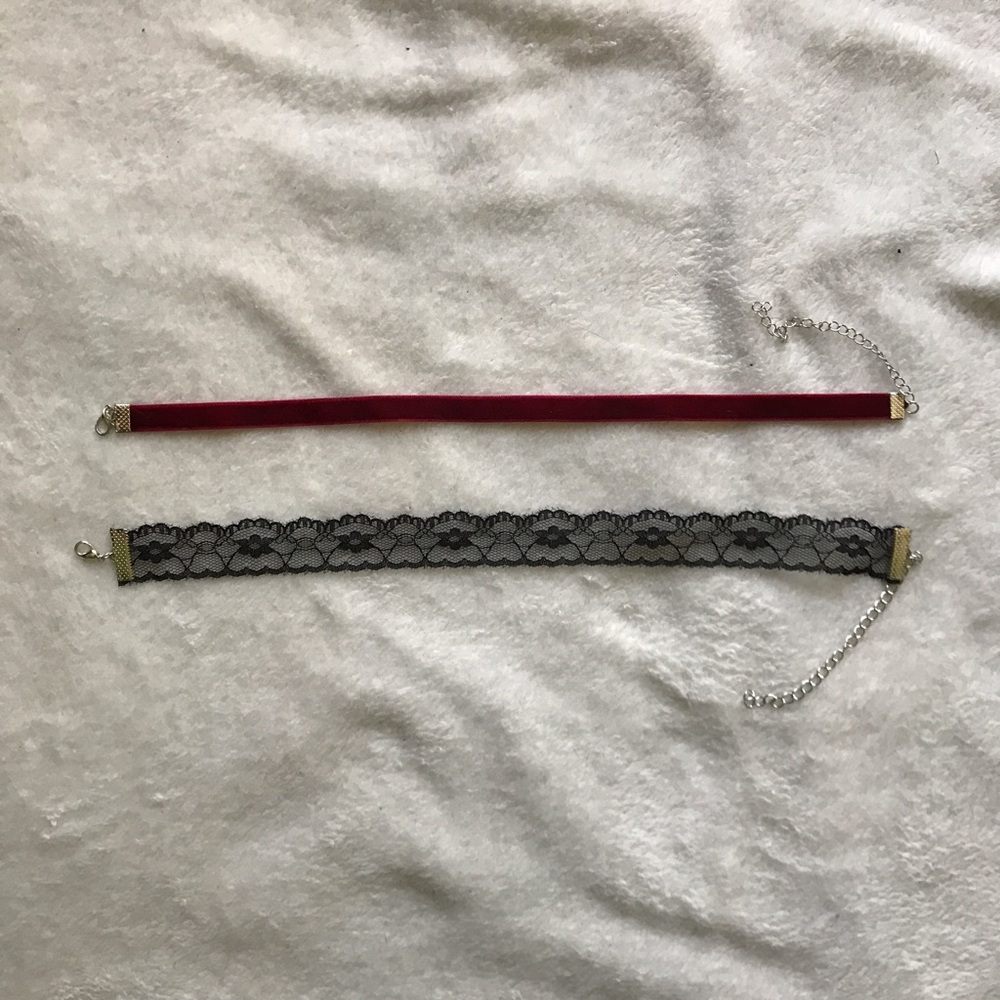 2 Chokers