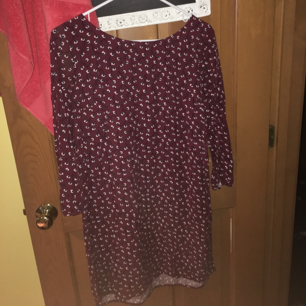 Maroon old navy dress with small flowers