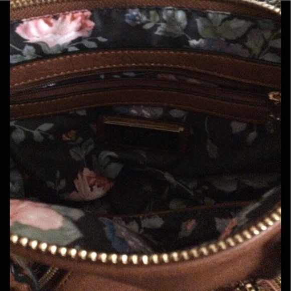 Urban Expressions Saddle Handbag - Picture 2 of 2