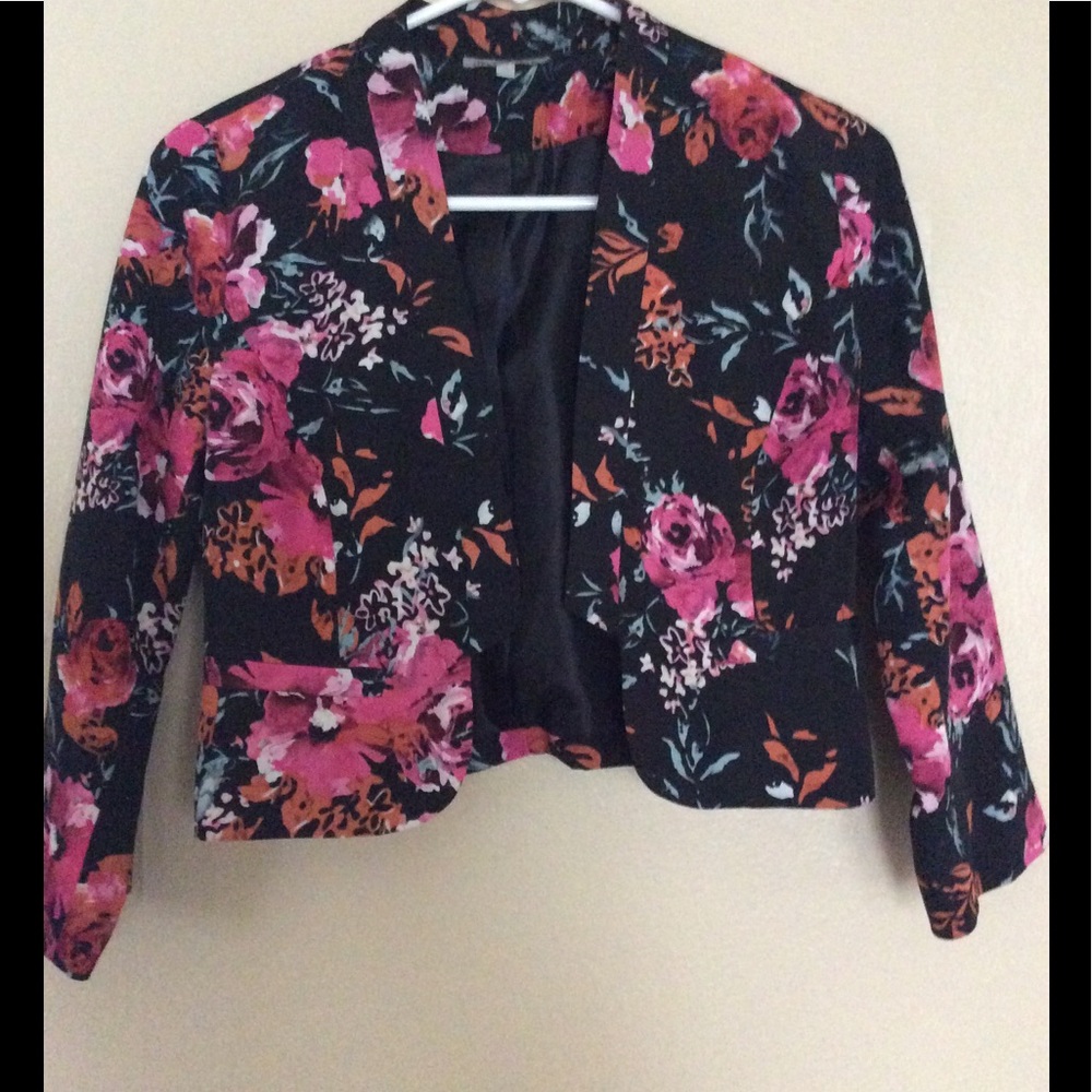 Flower Print Crop Blazer