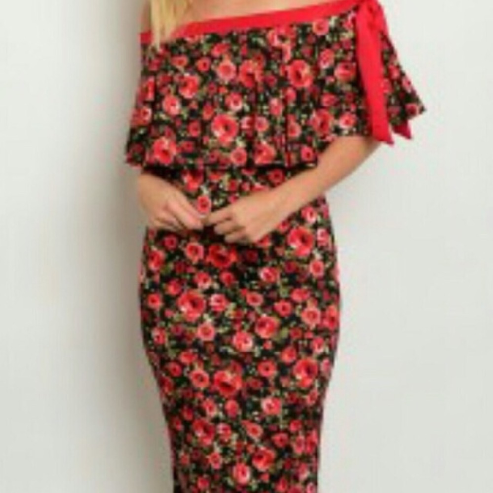 Super cute off shoulder dress
