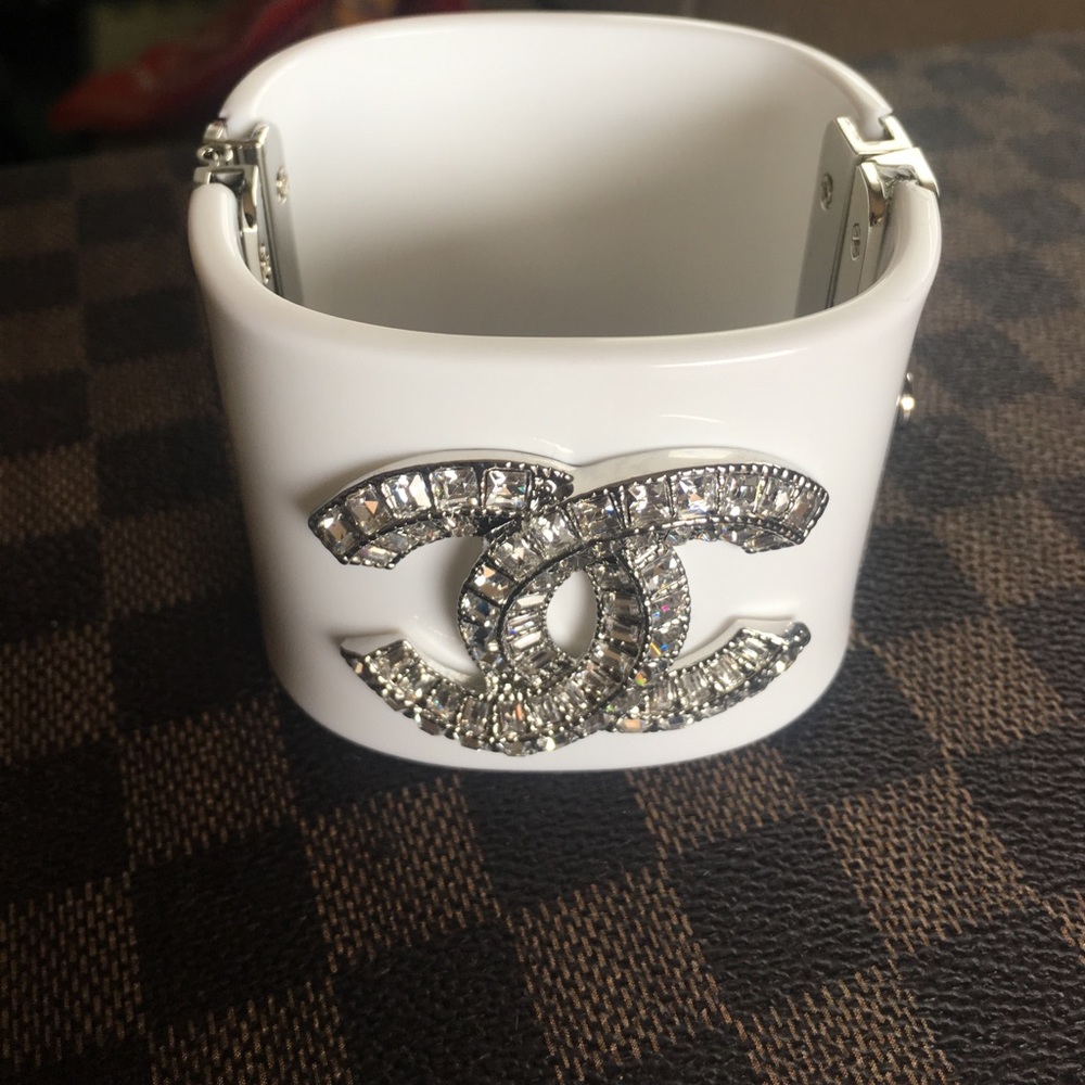 ✨Coco Cuff  White ✨