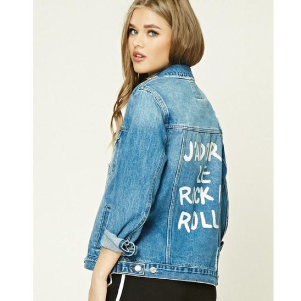Distressed Denim Jacket✨✨✨