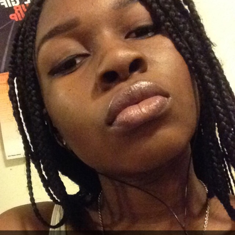 Meet your Posher, Kara