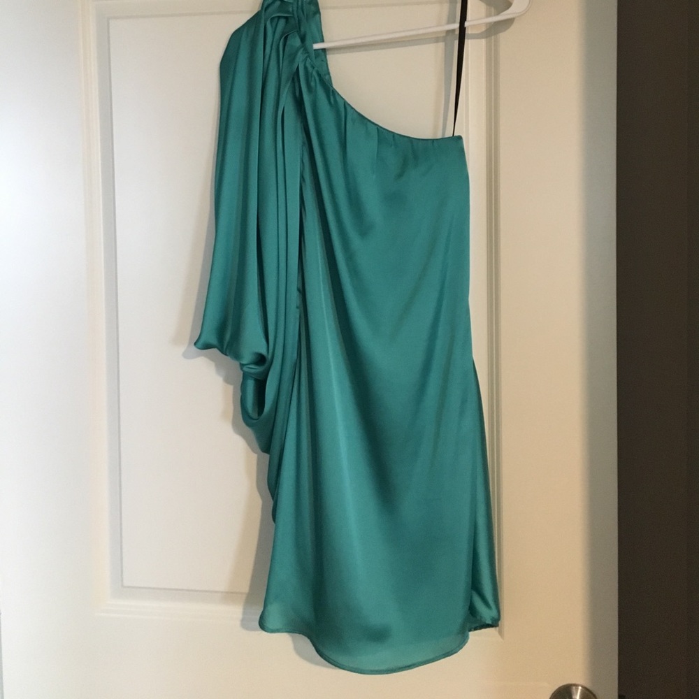 One sleeve, drape-like teal silky dress