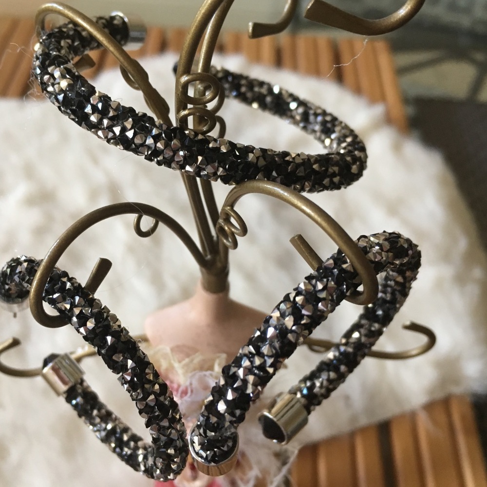 Stunning Swarovski Crystal Bracelet & Earrings