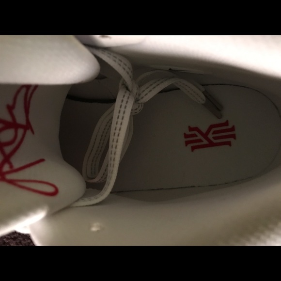 Ds kyrie 1 nickels 100% authentic - Picture 4 of 4