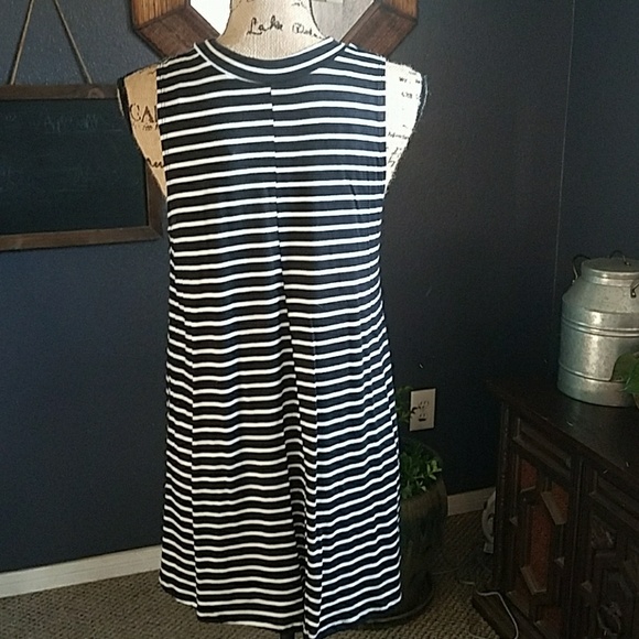 ❣Be A Pineapple Sequin Tank Top❣ - Picture 5 of 5