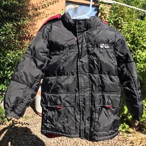 Kids puffer jacket. Near perfect condition.