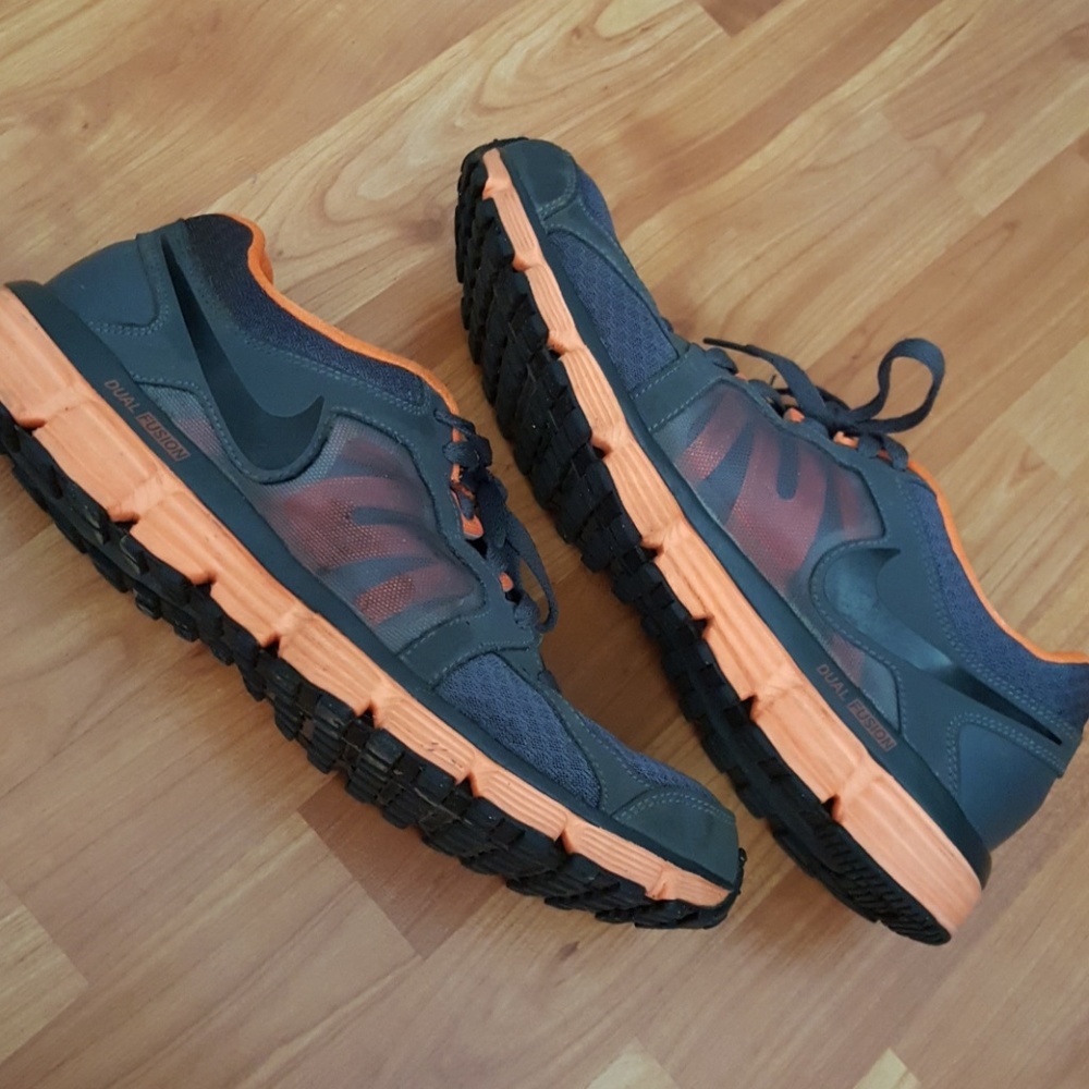 Nike dual fusion 2 shoes