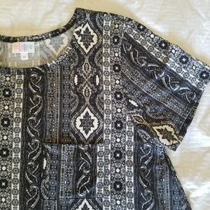 ☆Saturday Sale☆ Lularoe Carly