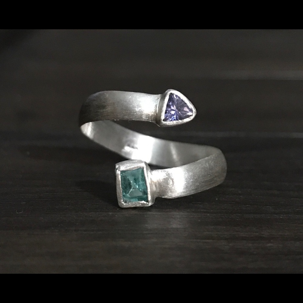 Handmade .925 Tanzanite & Colombian Emerald Ring