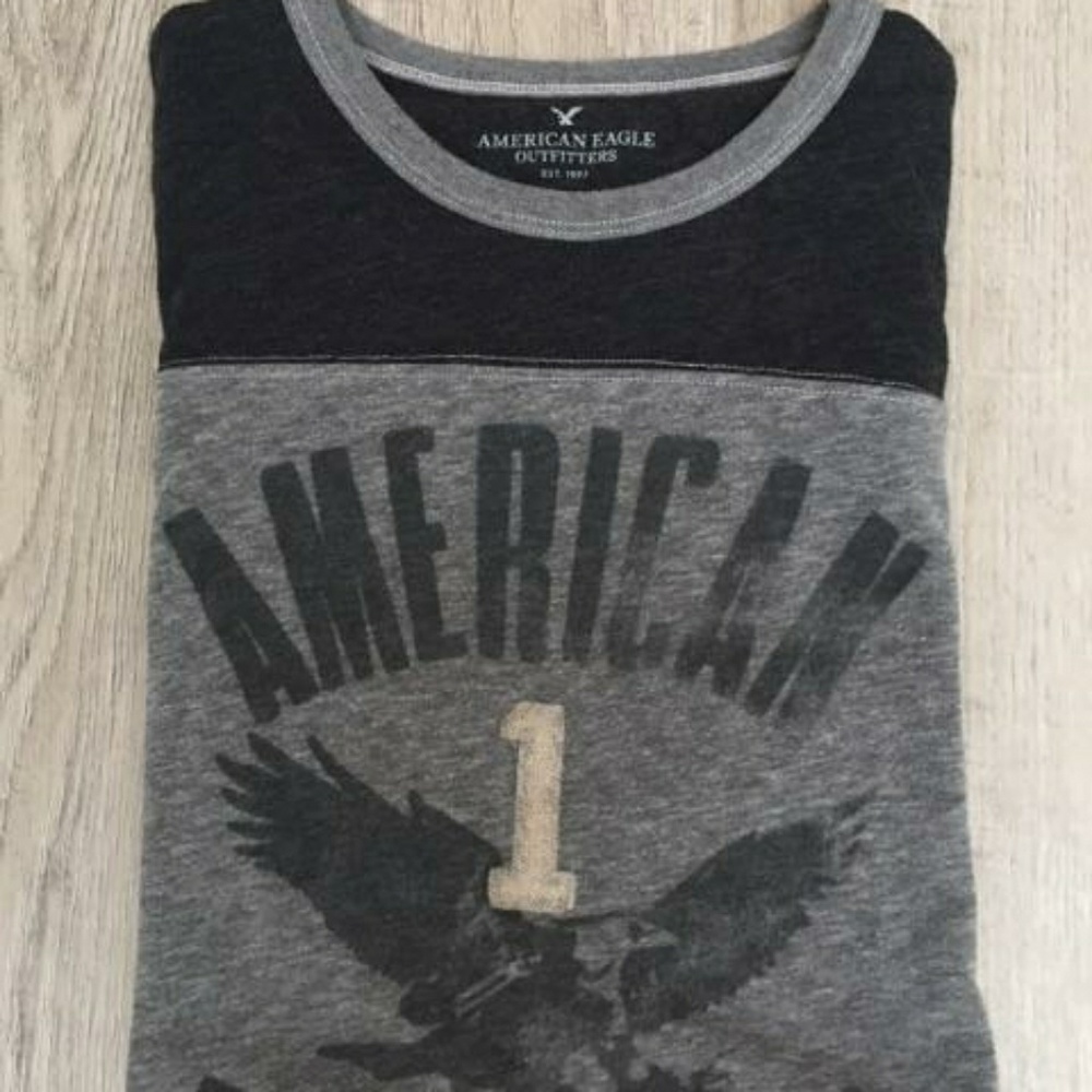 American Eagle Outfitters cadual tshirt
