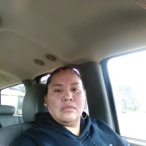 Meet your Posher, Leona