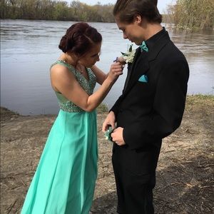 Meet your Posher, Laura