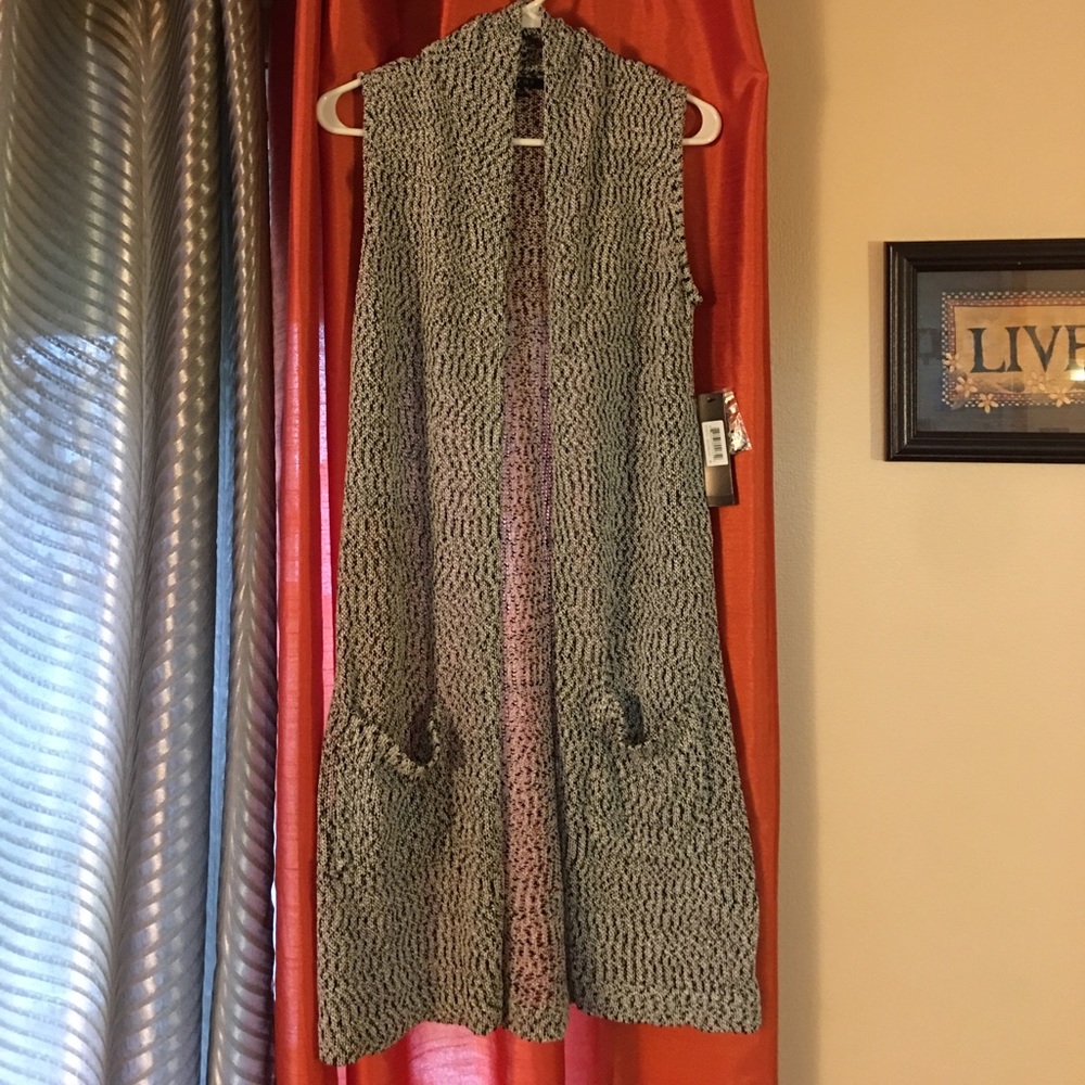 Sleeveless Cardigan