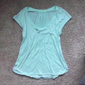 lululemon tee