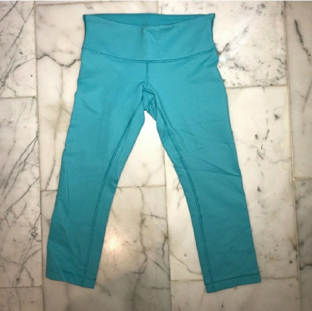 Turquoise luluemon crops