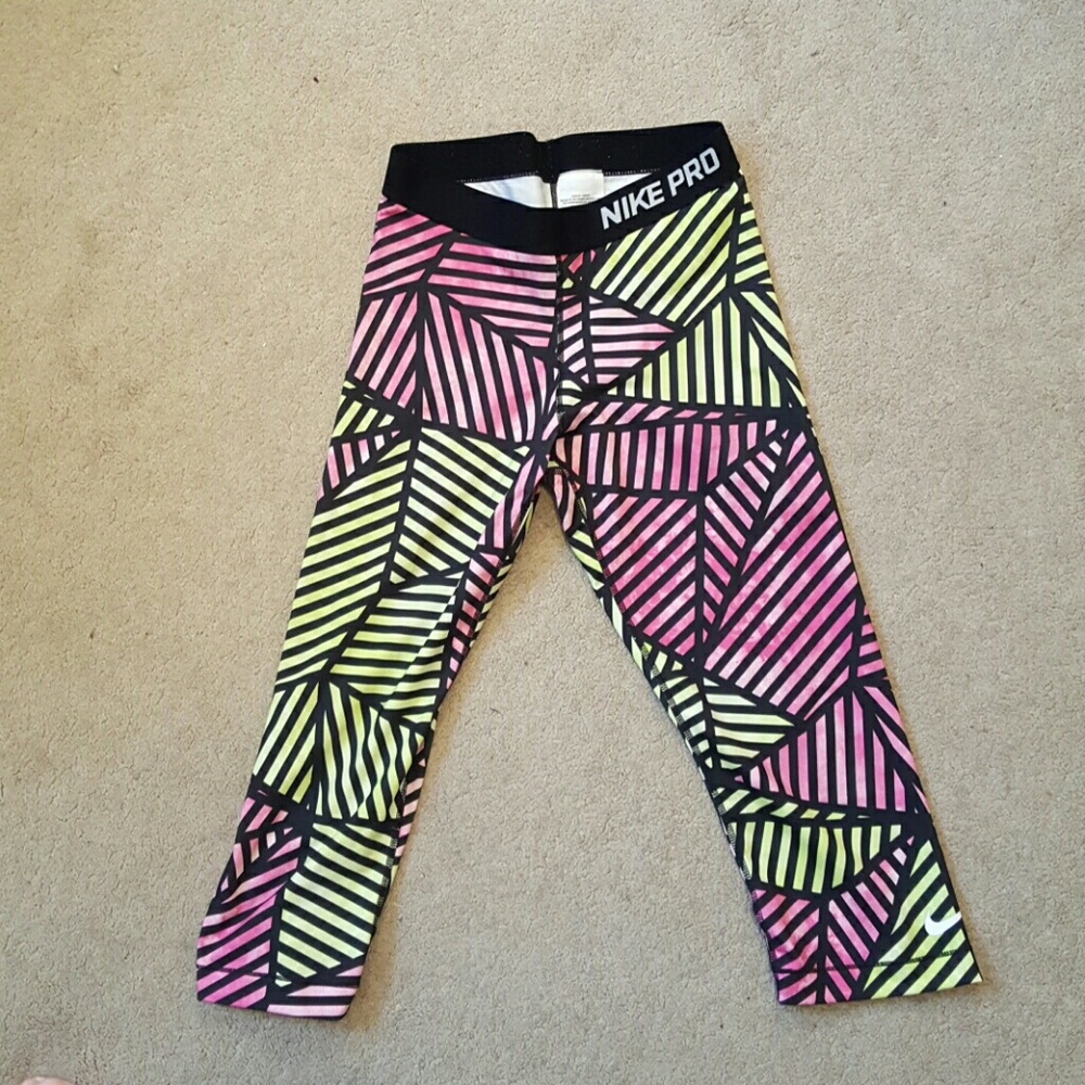 Nike Pro Capri Leggings