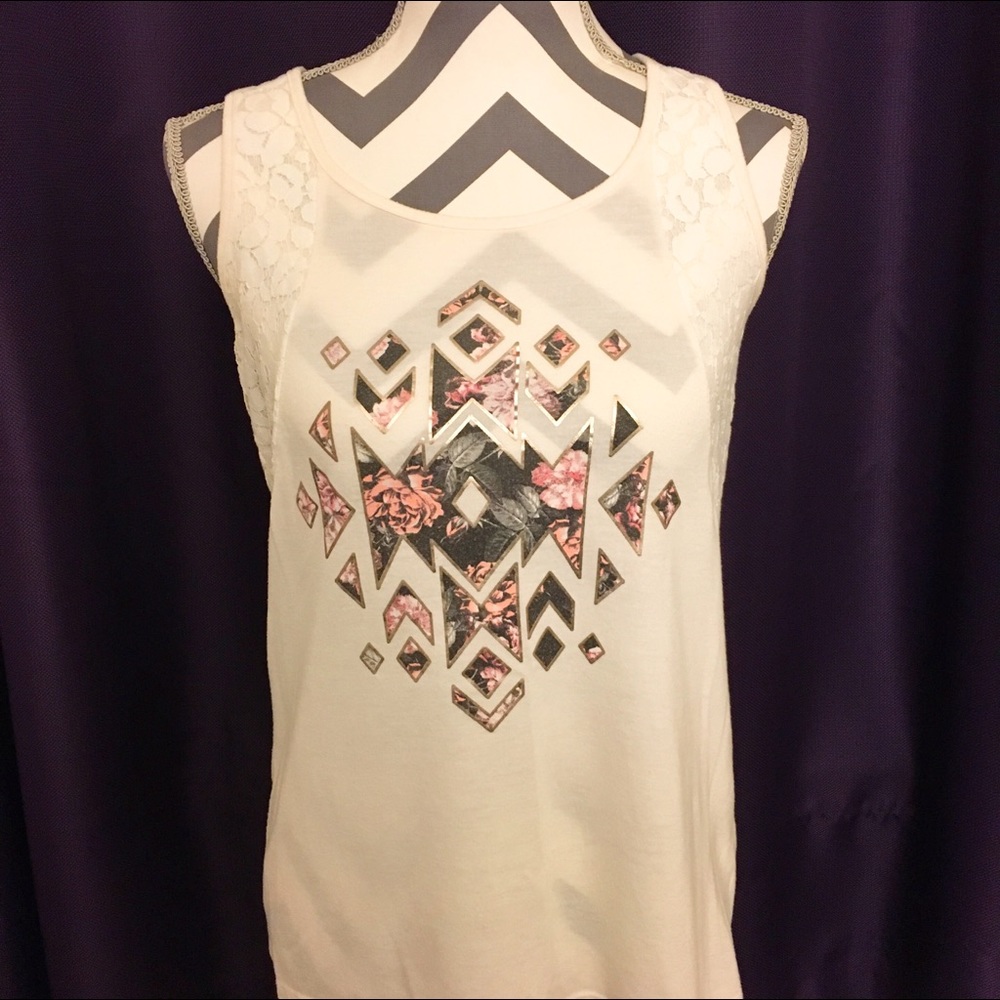 ☀️Vanity Aztec Cream Tank Top Small
