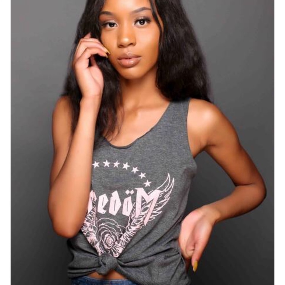Graphic tank 💕💕💕