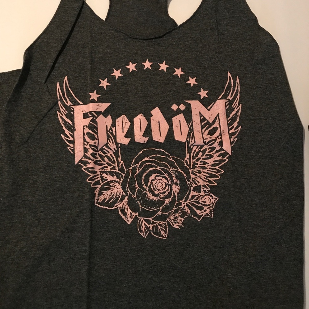 Graphic tank 💕💕💕 - Picture 2 of 2