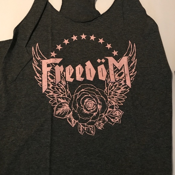 Graphic tank 💕💕💕 - Picture 2 of 2