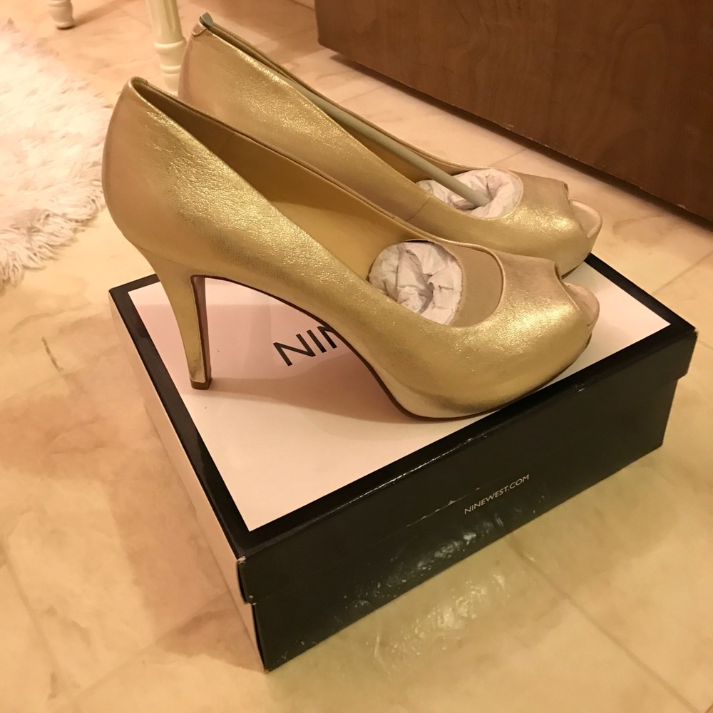 Gold Peep Toe Platform Pumps