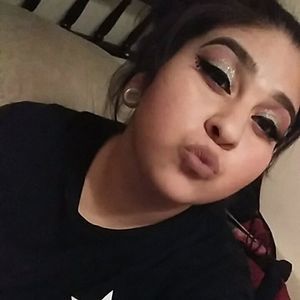 Meet your Posher, Cassandra