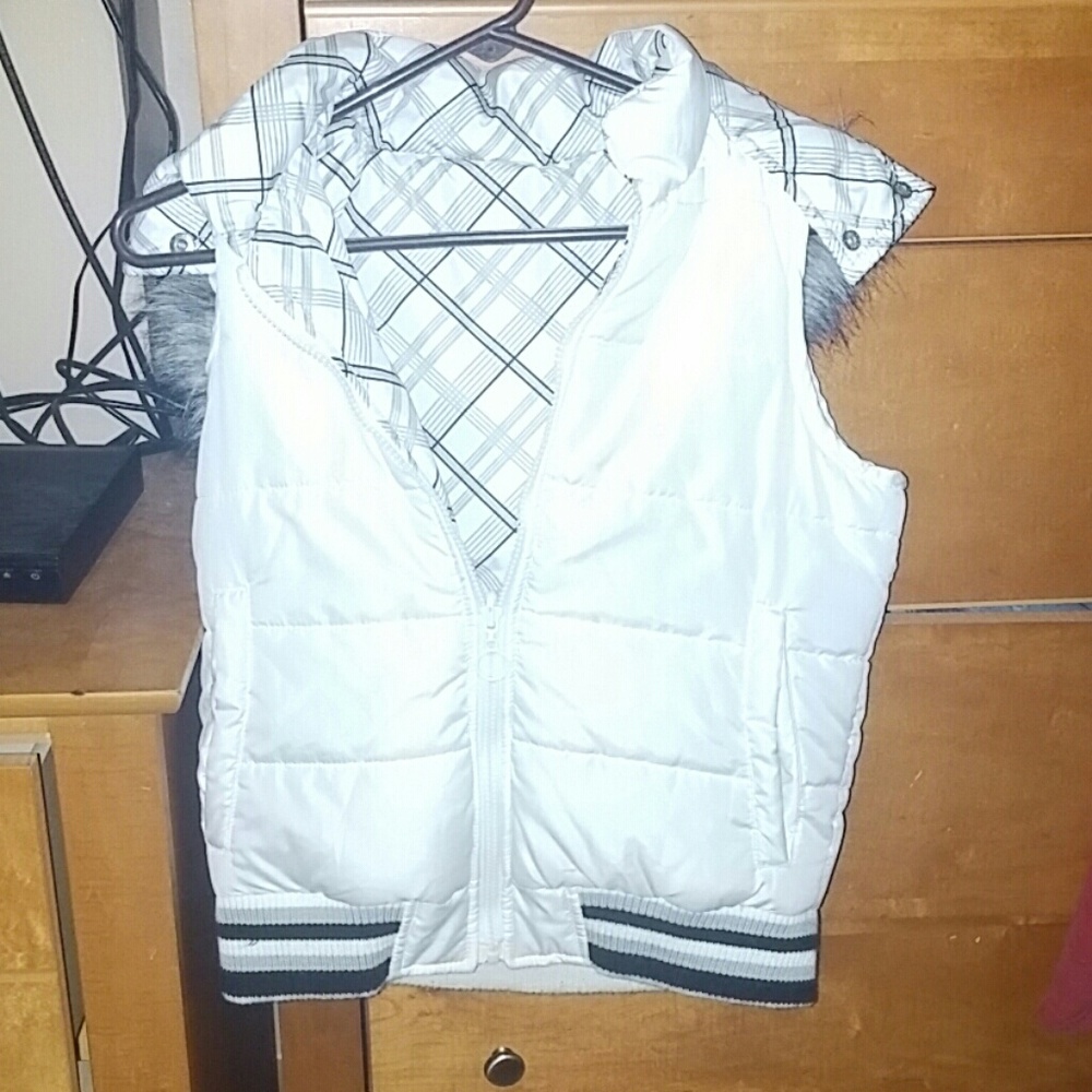 Reversible vest - Picture 2 of 4