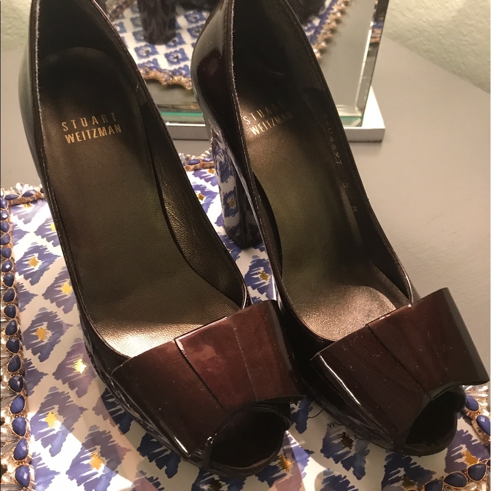 EUC Stuart Weitzman Bowright Peep Tow Patent Pump