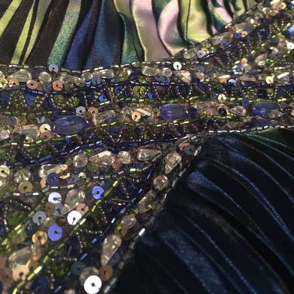 Dave and Johnny Prom Dress - Picture 2 of 4