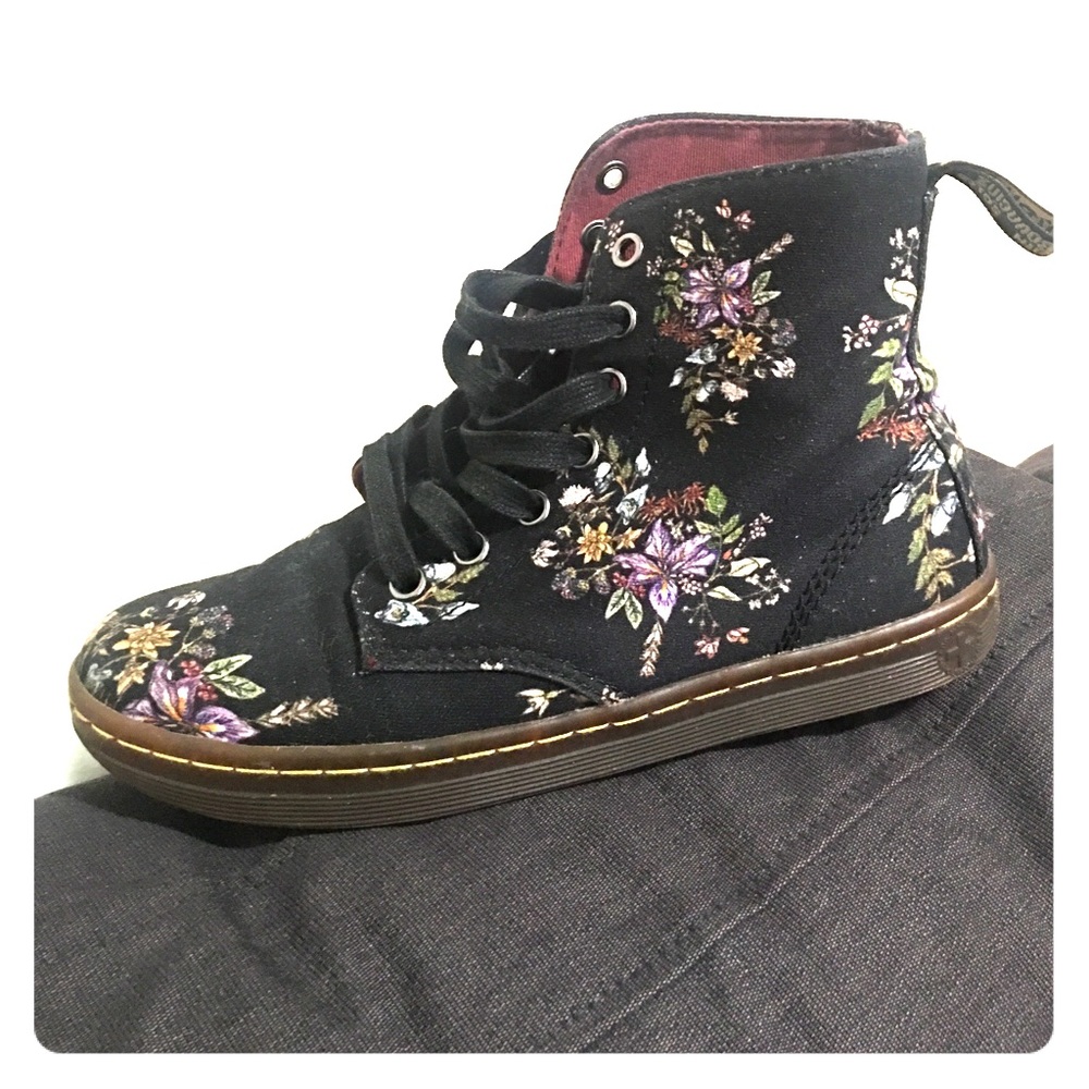 Doc Martens Floral Print