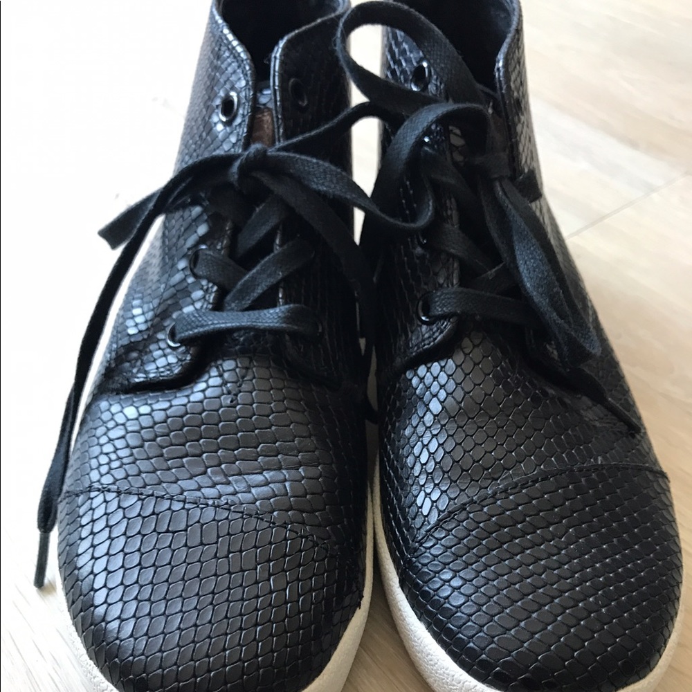Toms Paseo Snake Print Mid-Top Sneaker