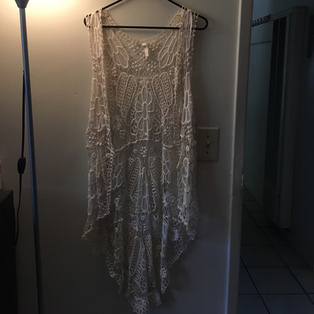 Cream knitted "vest"
