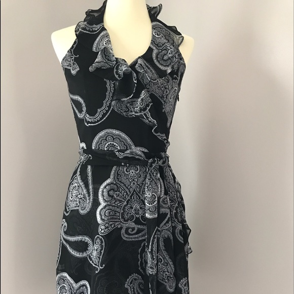 White House Black Market Dresses & Skirts - White House Black Market Paisley Halter Dress Sz 2
