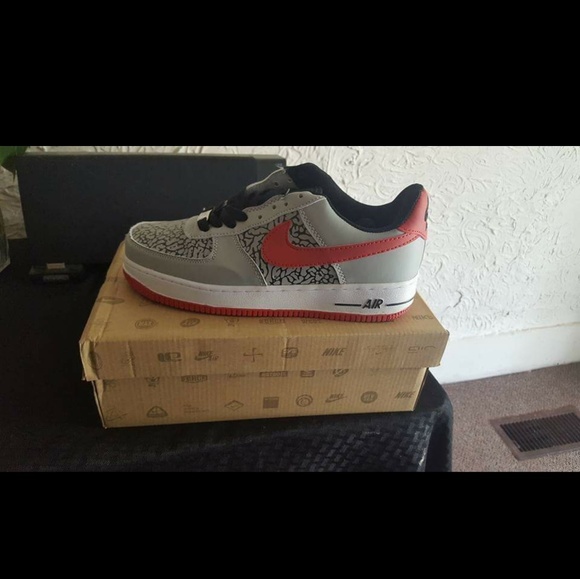 Af1 - Picture 1 of 1