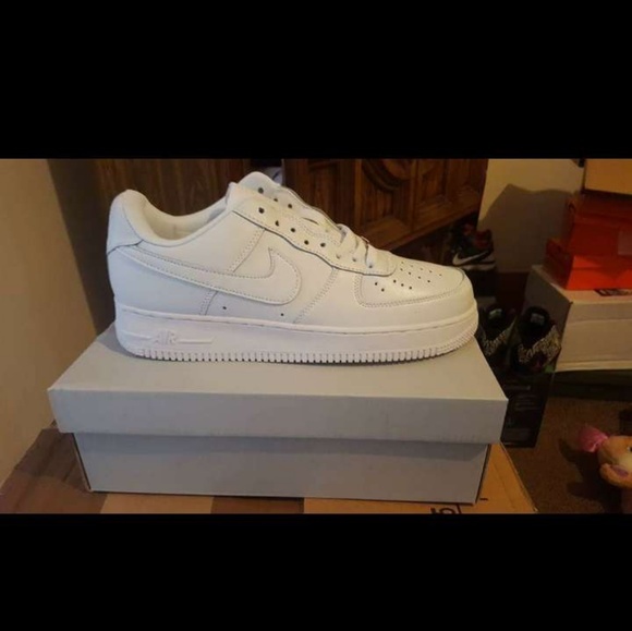 Af1 - Picture 1 of 1