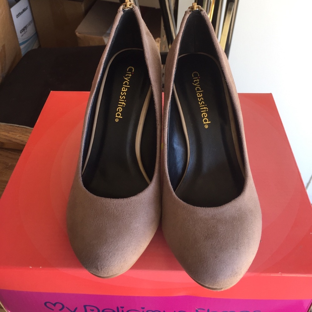 Brand new taupe colored suede wedges