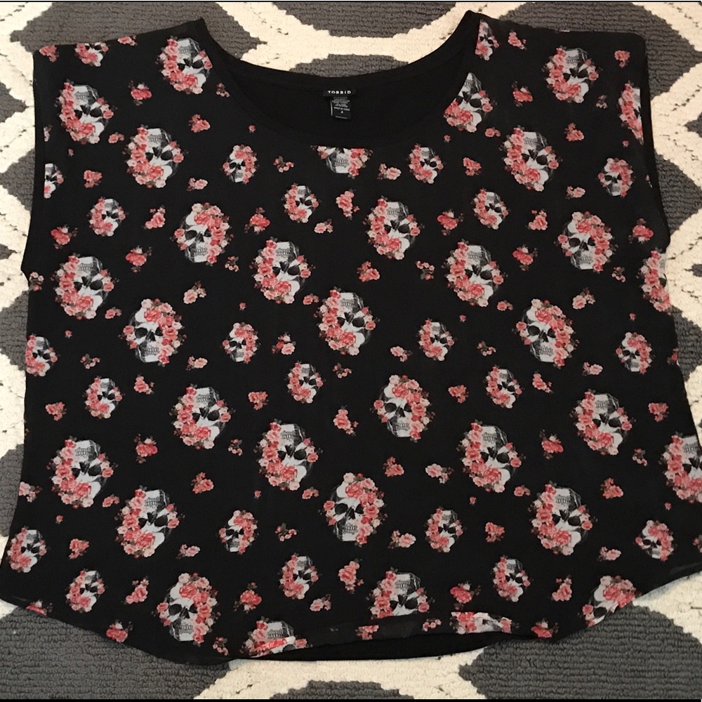Torrid skull/floral top